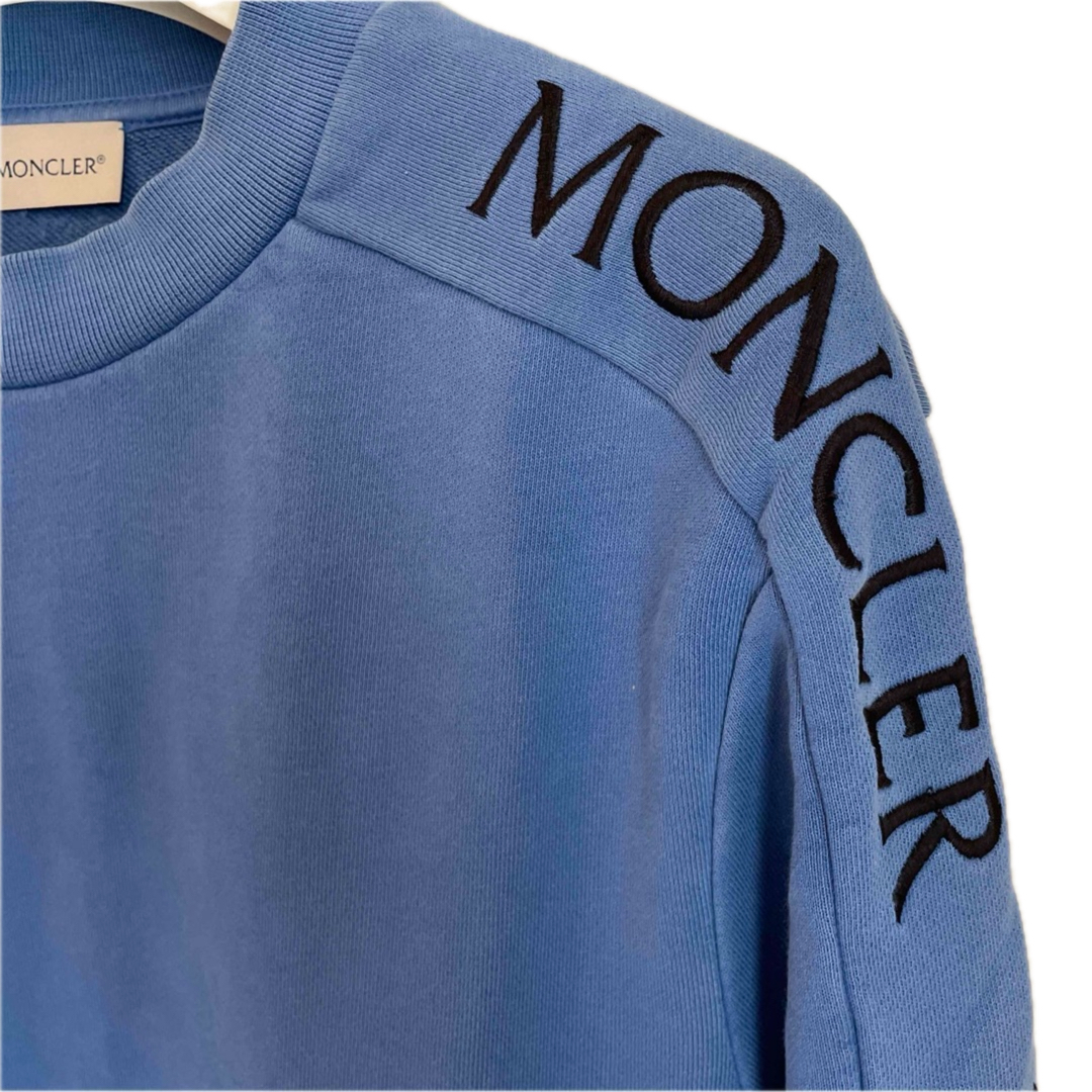 MONCLER 左腕レタリングロゴスウェット ブルー S