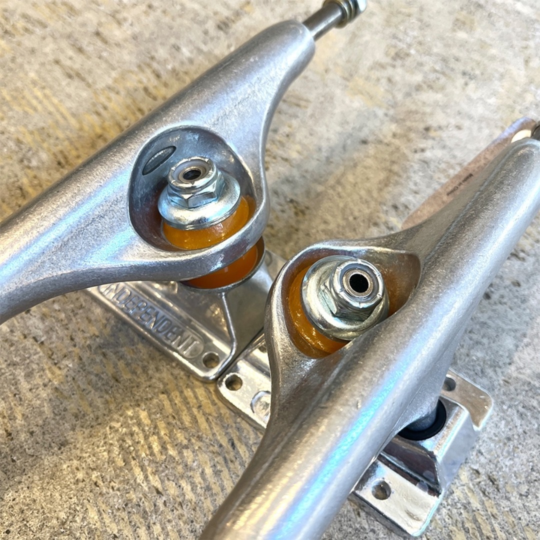 INDEPENDENT - 新品 INDEPENDENT トラック ST11 F.HOLLOW 144の通販 by