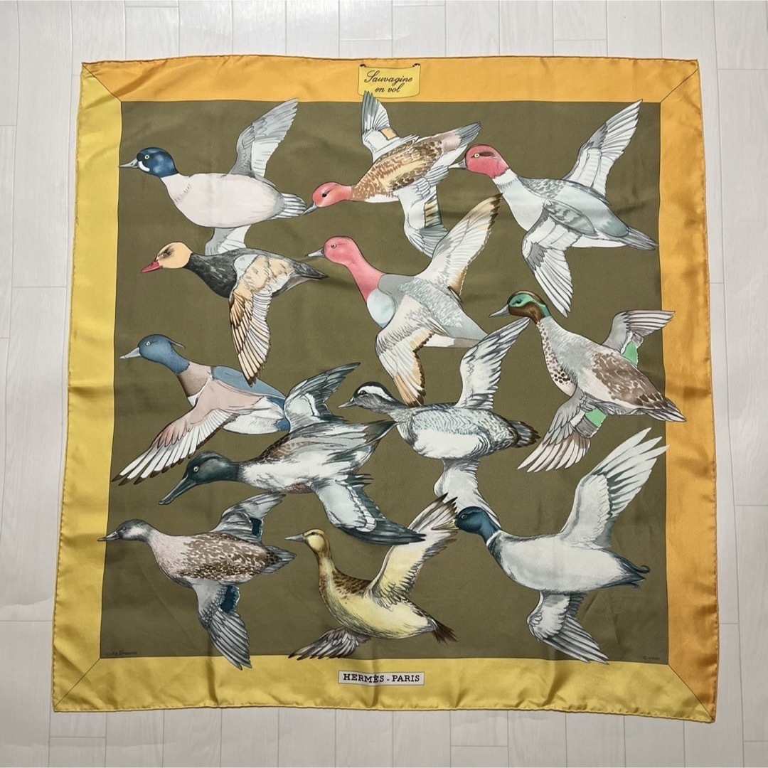 HERMES - 美品 エルメス 海を渡る鳥の群れ カレ90 フランス製 シルク