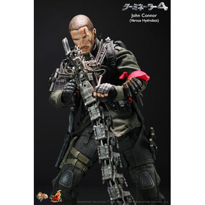 HOT TOYS ターミネーター4 ジョンコナー ファイナルバトルバージョン