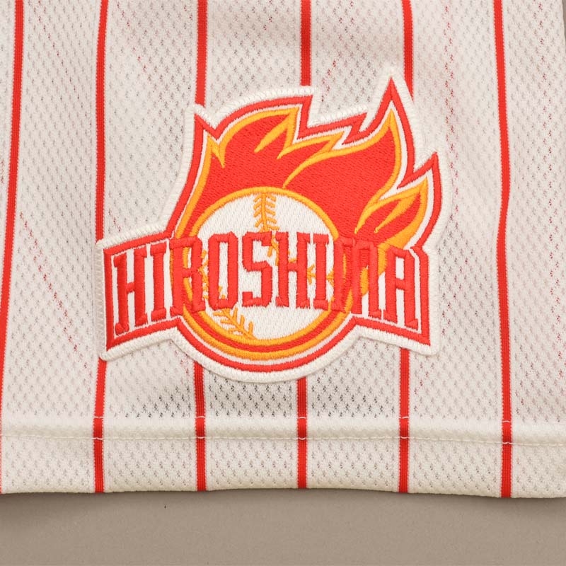 広島東洋カープ 新井貴浩選手 “2005 本塁打王” 直筆サイン入り 復刻