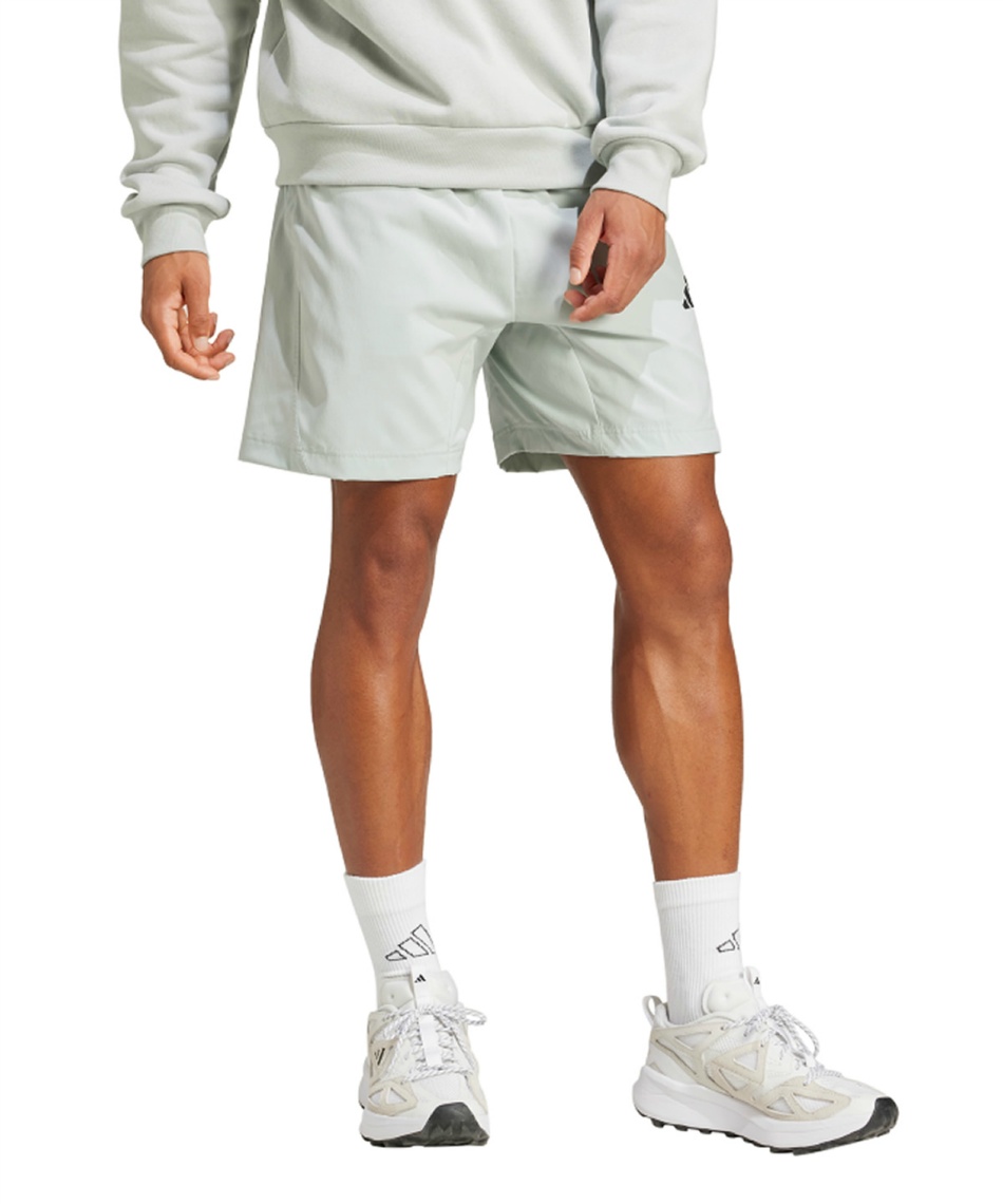 アディダス(adidas) ハーフパンツ シティエスケープ ウーブンショーツ