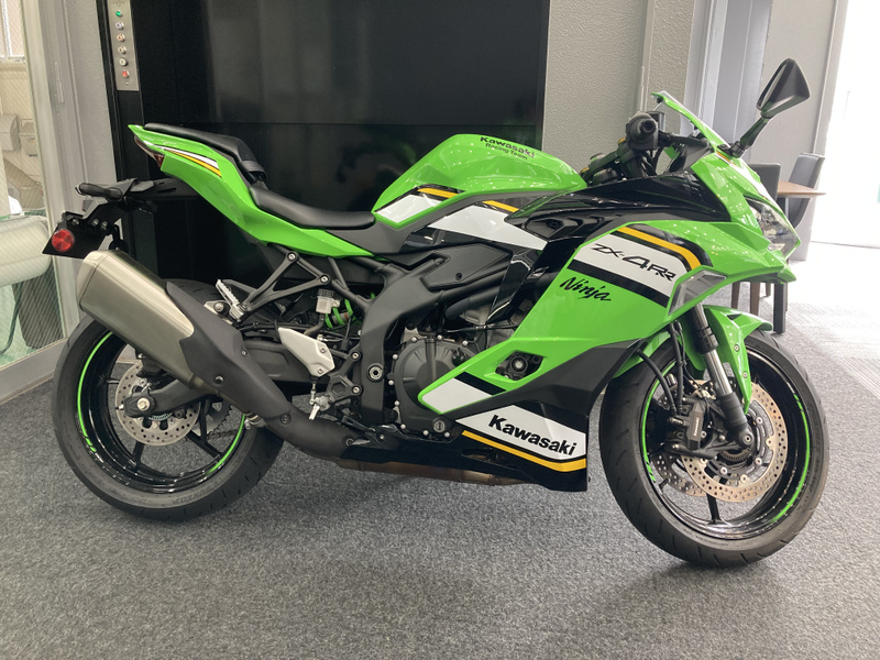カワサキ 認定中古車Ninja ZX－4RR KRT EDITION