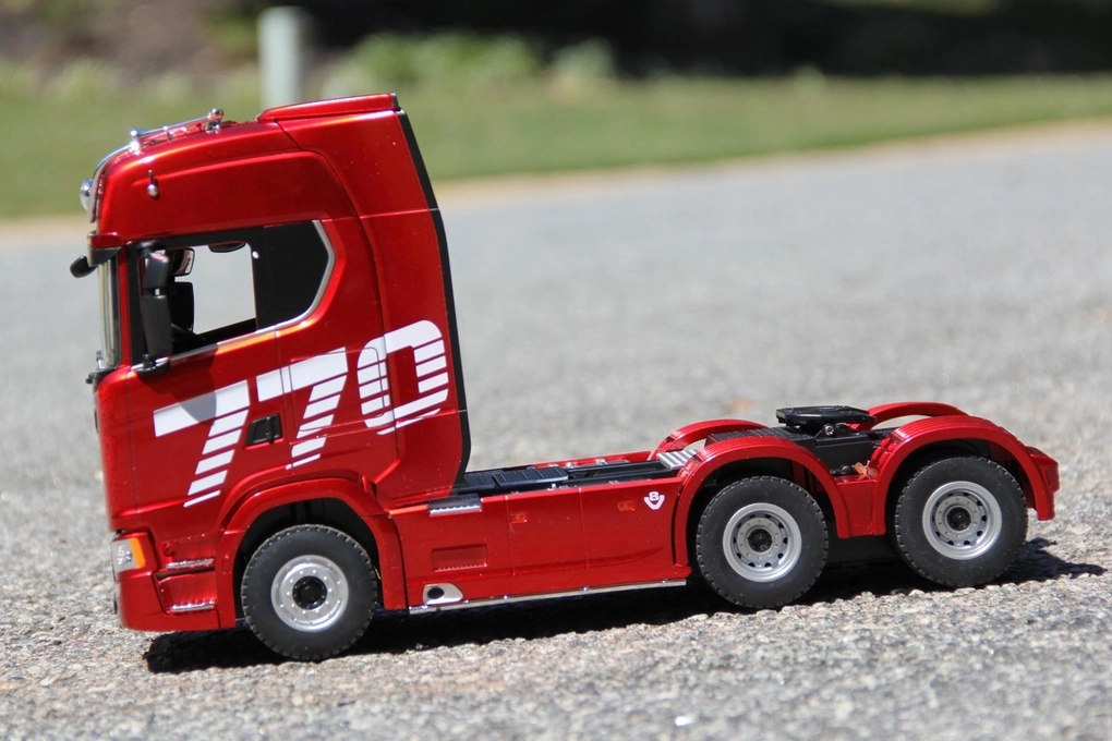 Huina Scania 770S Red 1/18 Scale Semi Tractor - RTR [HUA1501