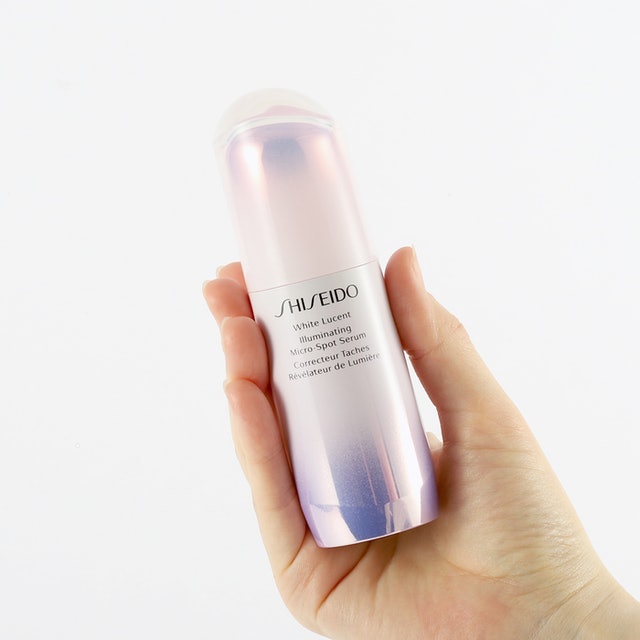 SHISEIDO ホワイトルーセント イルミネーティング マイクロS セラムを