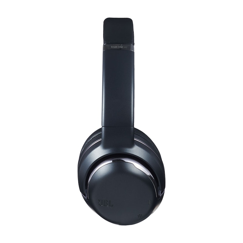 JBL TOUR ONE M2を徹底レビュー！実際に使ってわかったよい点・気に