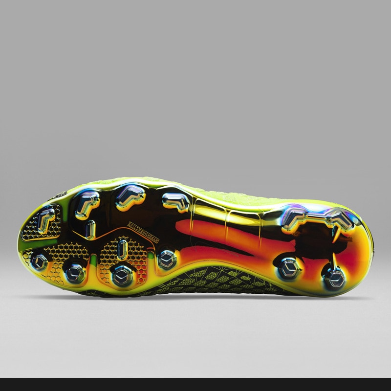 ナイキ EA SPORTS×NIKE ”HYPERVENOM PHANTOM3(ハイパーヴェノム