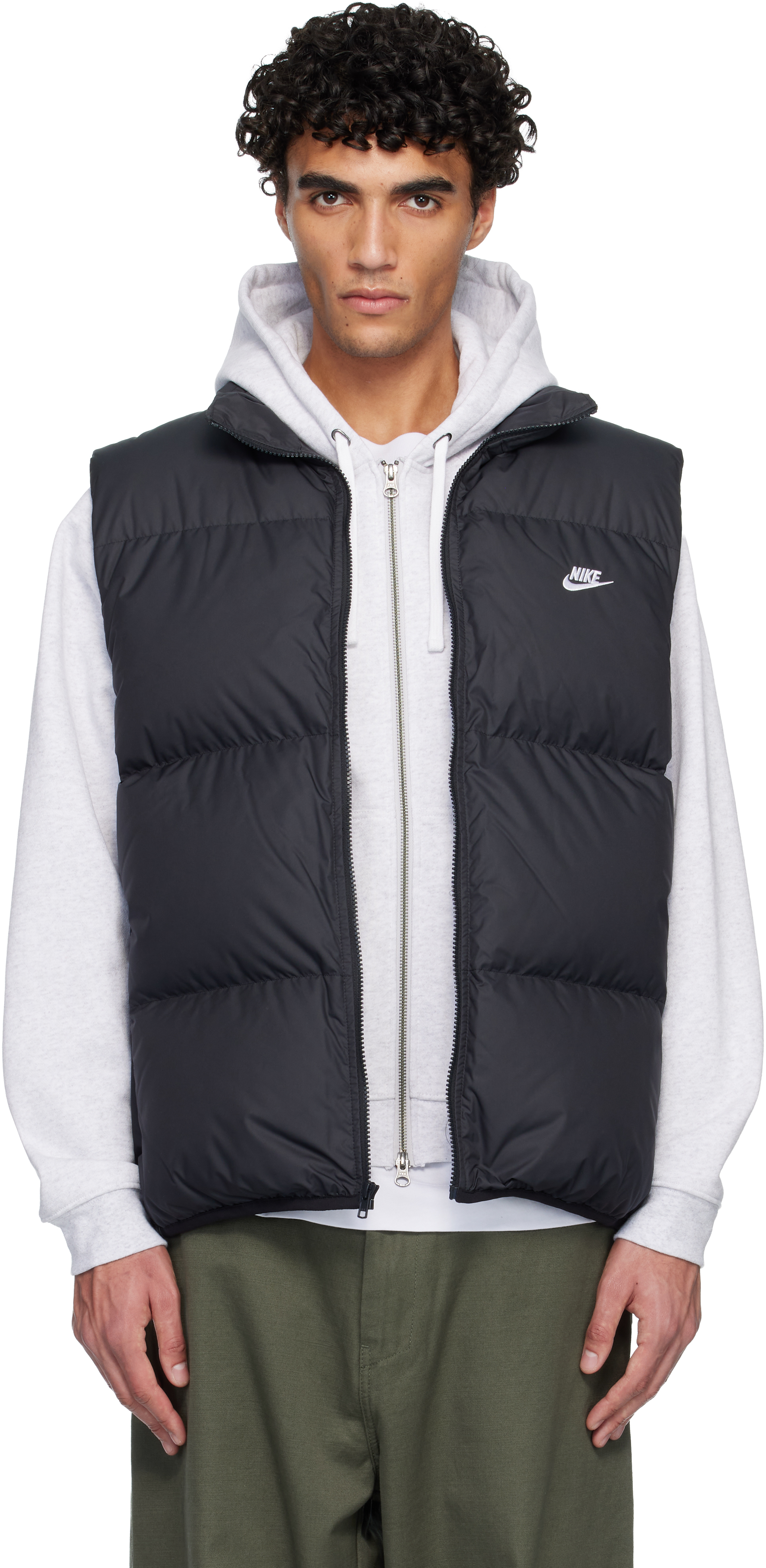 Nike: ブラック Nike Sportswear Club Therma-FIT ダウンベスト
