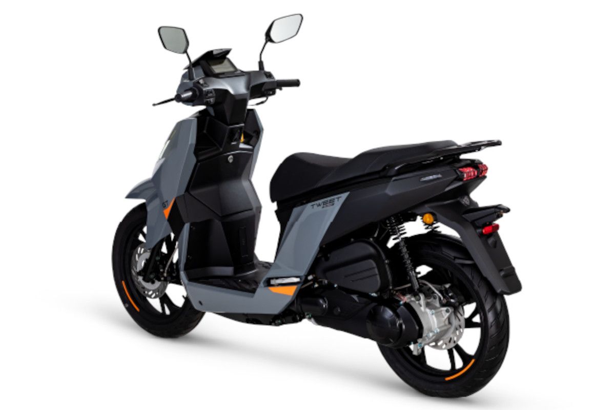 プジョーモトシクルが125/300ccネイキッド「PM-01」ほか3モデルを一挙