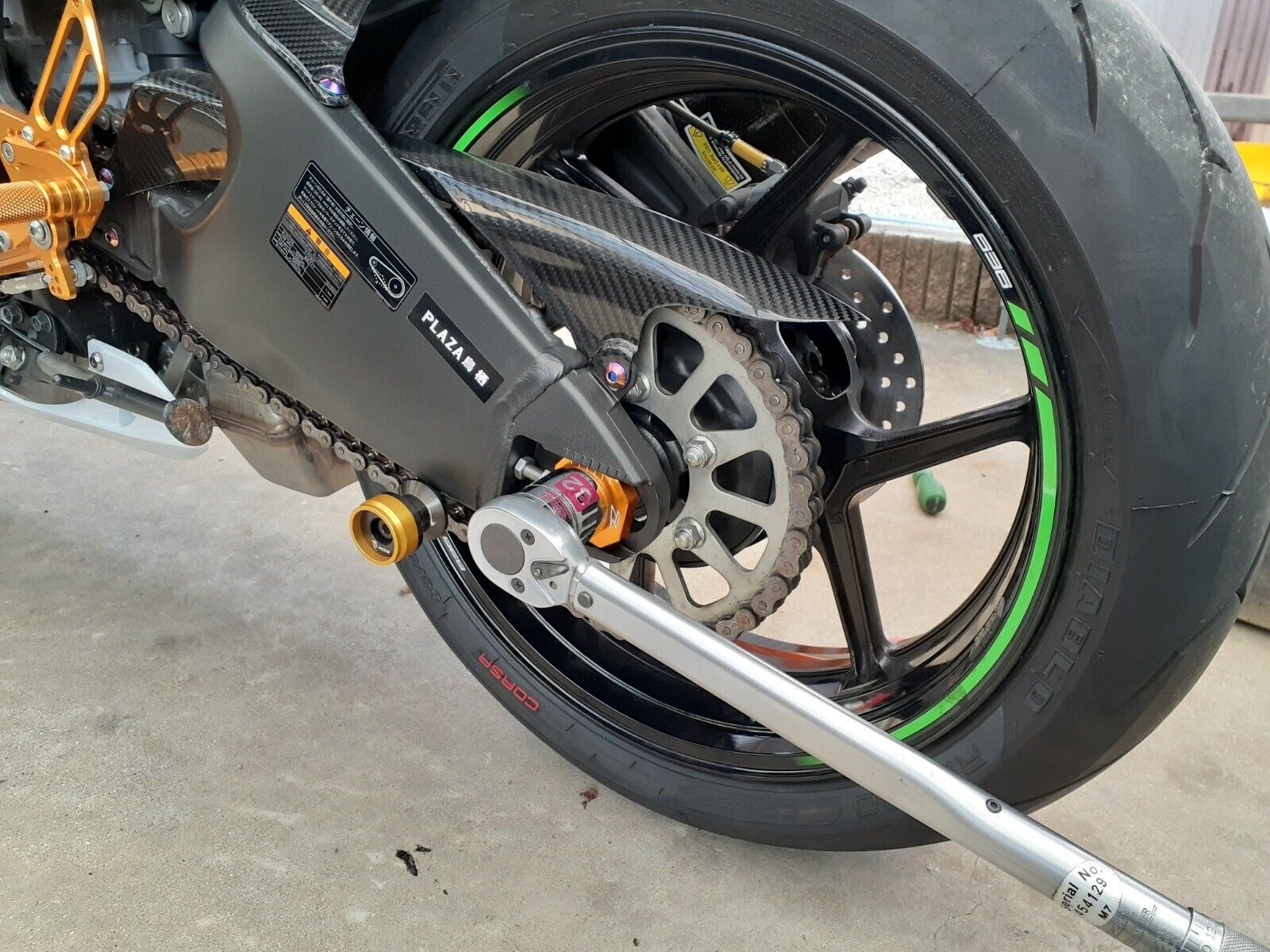 KAWASAKI ZX-6R「リアブレーキディスクを交換の巻」 | ウェビック