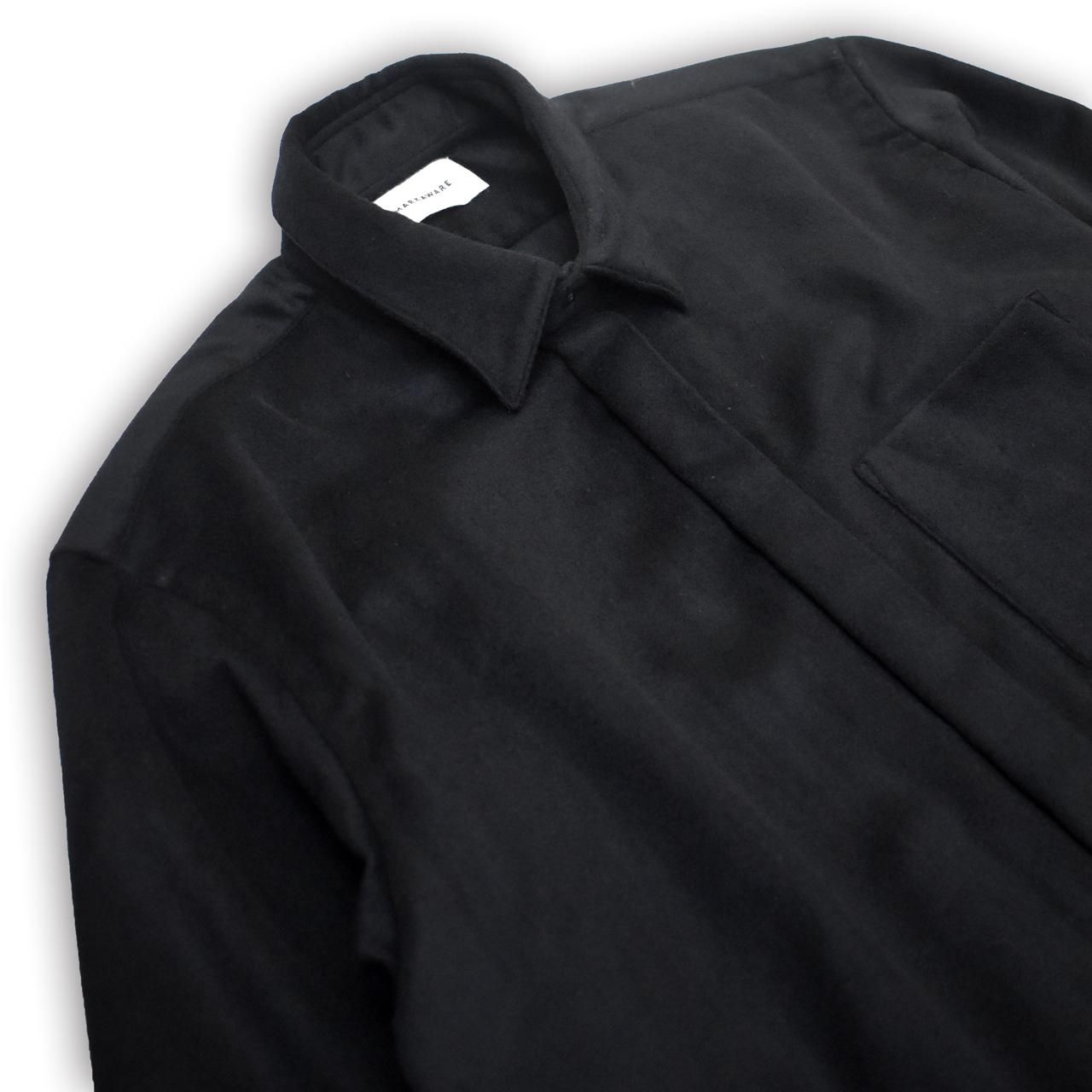 高級生地を使用したMARKAWARE (マーカウェア)のカシミヤシャツ
