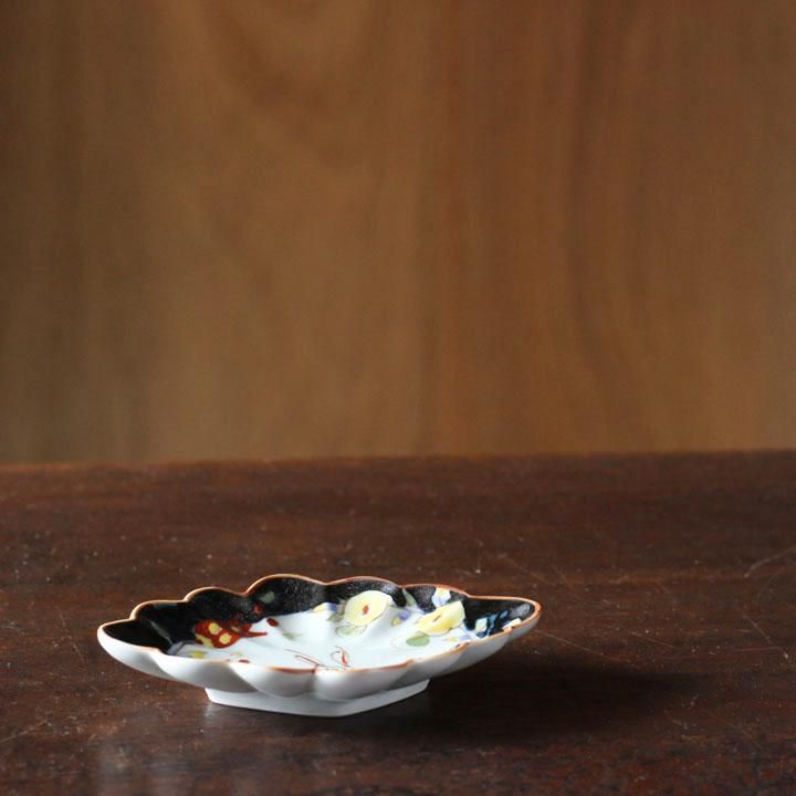 空萌工房 田口紀美子 うさぎの小路 菊割菱小皿 白濃 - 作家ものの器と