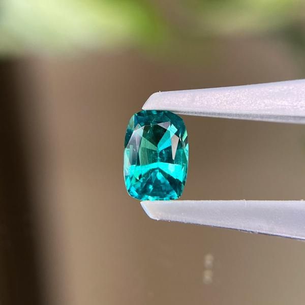 激レア☆天然グリーンアウイナイト 美色ネオングリーン 0.390ct