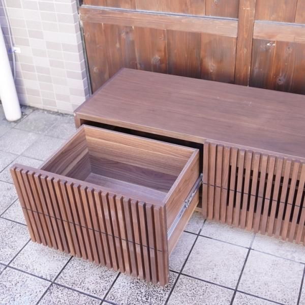 Armonia(アルモニア) のウォールナット材 Lussy テレビボードです