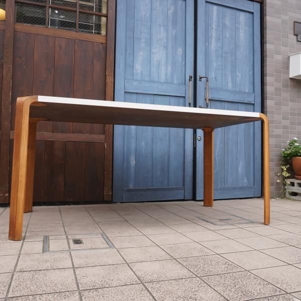Tendo(天童木工)より建築家 坂倉準三の研究所がデザインしたAntler