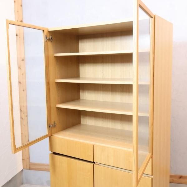 人気の無印良品(MUJI)のタモ材 カップボードです！！シンプルで低めの