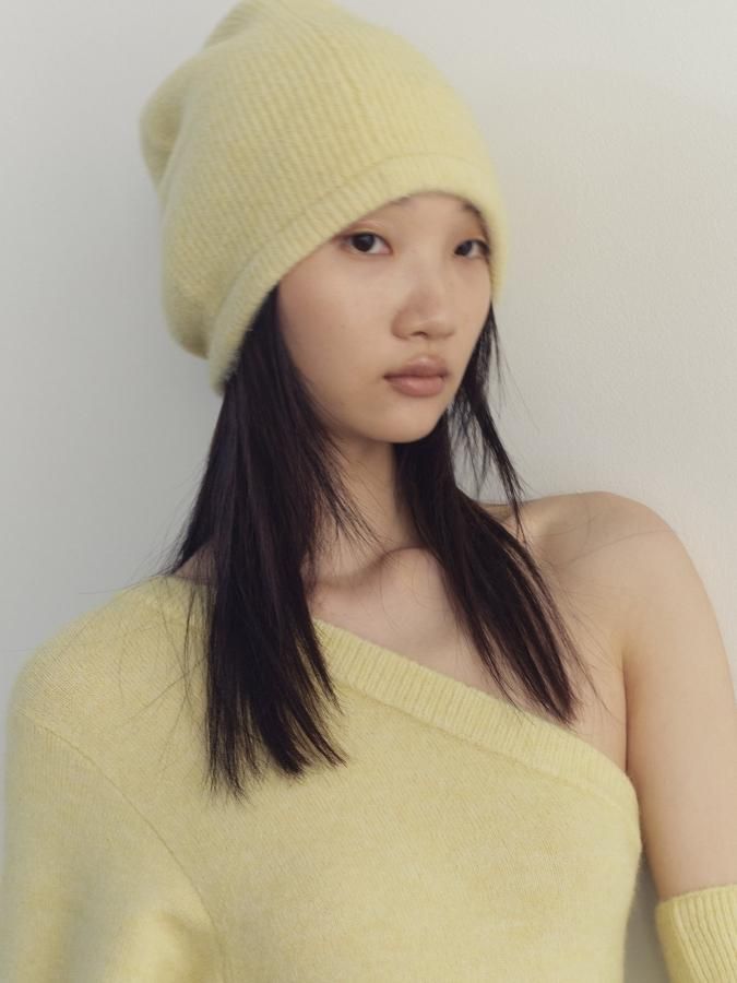 Bucktail Knit Beanie - ROSARYMOON OFFICIAL WEB STORE