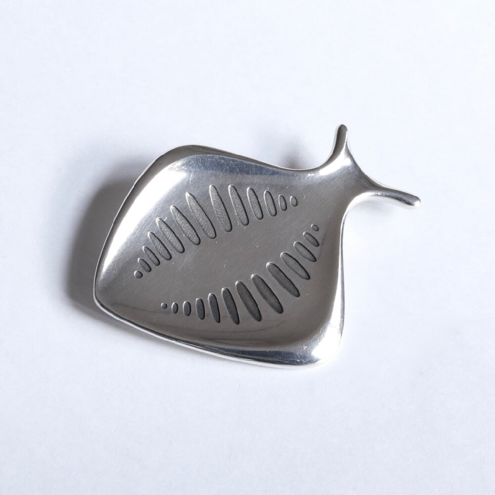 Henning Koppel/ GEORG JENSEN/ Brooch #343 - organ-online.com