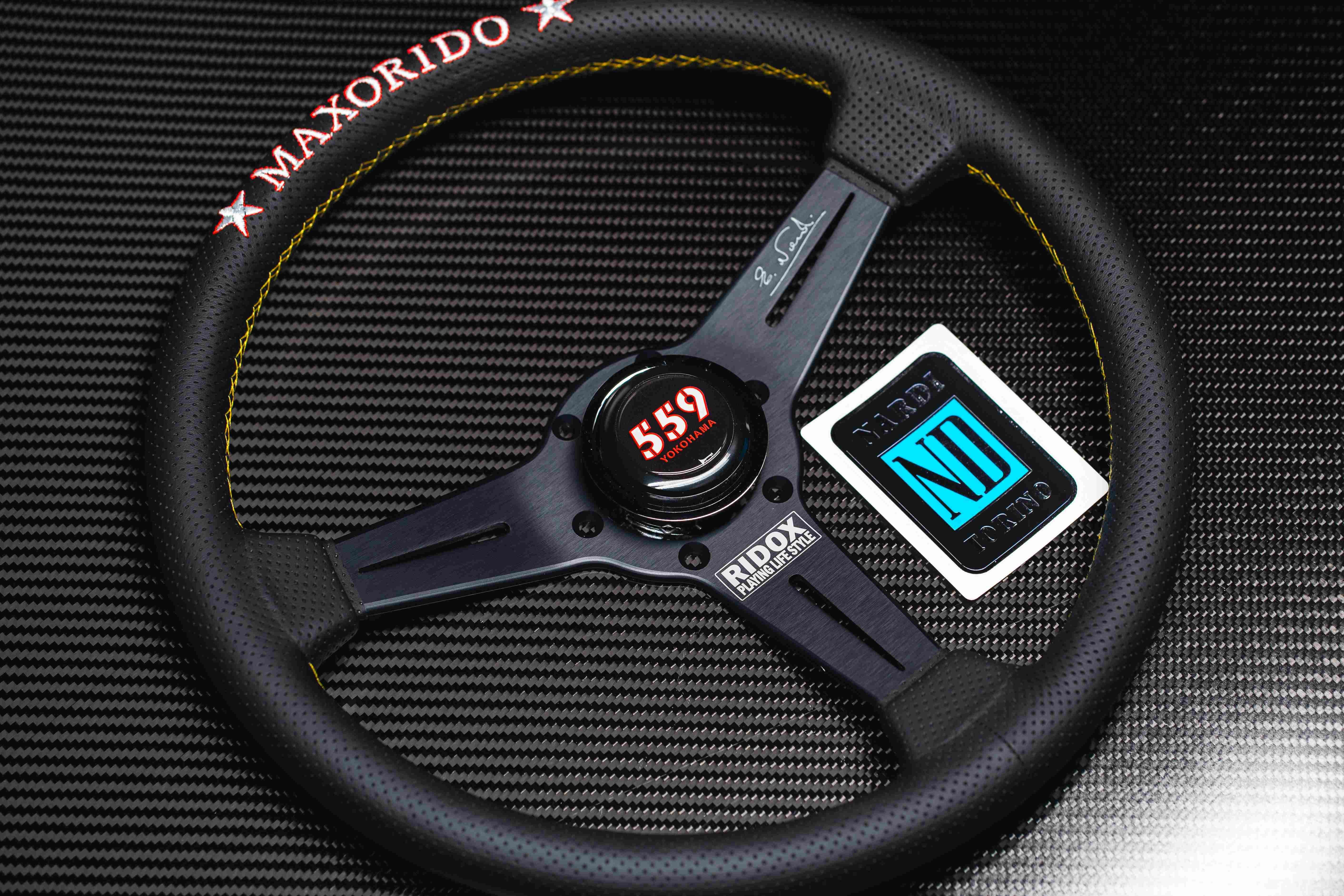 NARDI トリノ ステアリングハンドル（ボスおまけ） NARDI トリノ