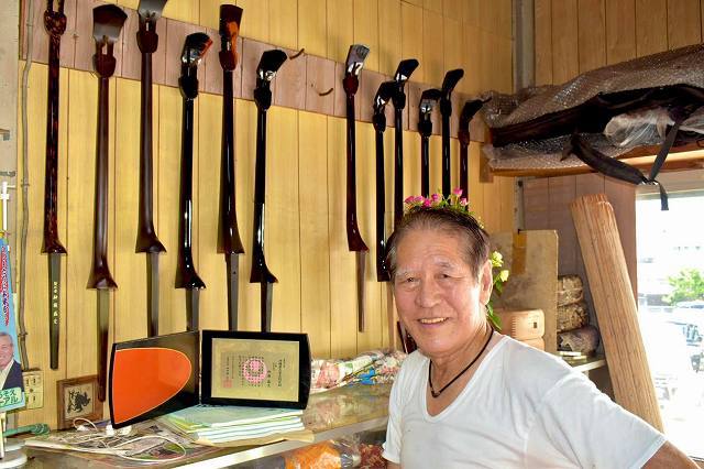 琉球新報ローカルblog:沖縄県認定工芸士 『仲嶺三線店』仲嶺盛文さん