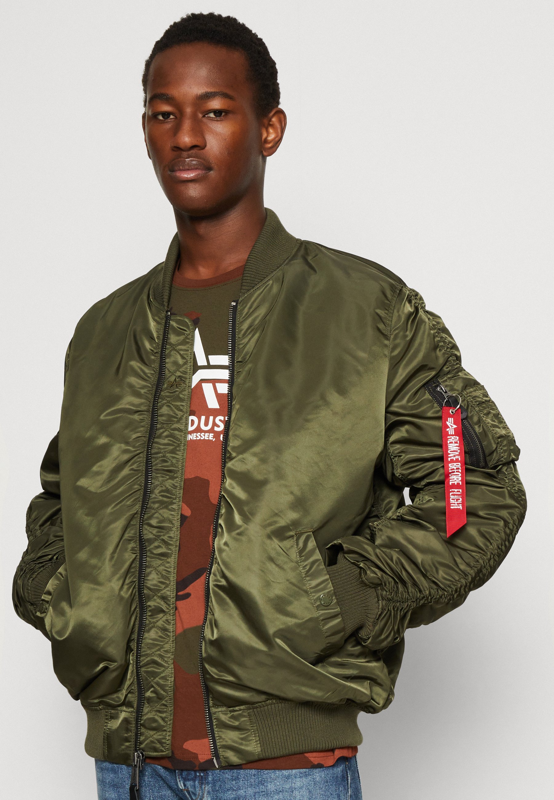 ALPHA INDUSTRIES MA-1 フライトジャケット M オンライン オリーブ