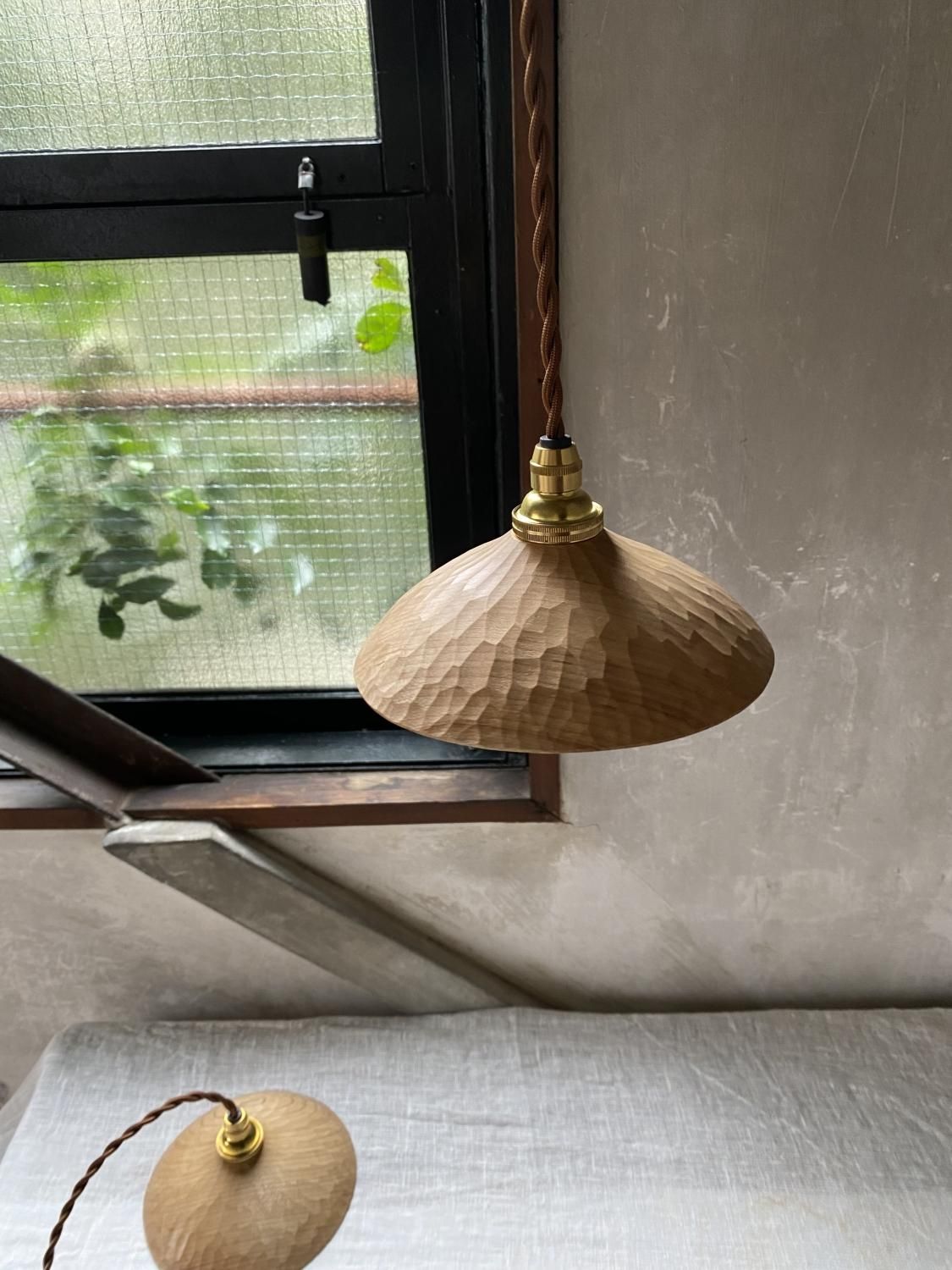 ランプシェード 15cm・山桜・LED／渡邊浩幸 - 木と根 kitone