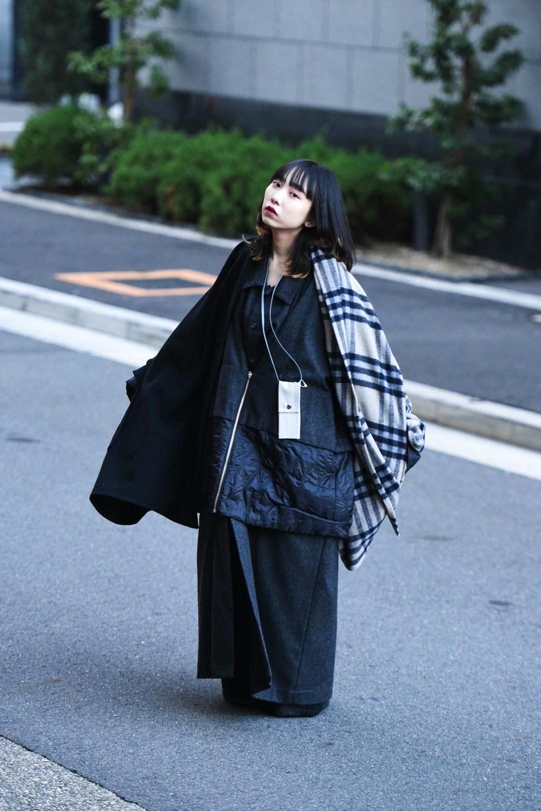 VOAAOV ウールモッサビッグストール Black×Beige Check - BISHOOL