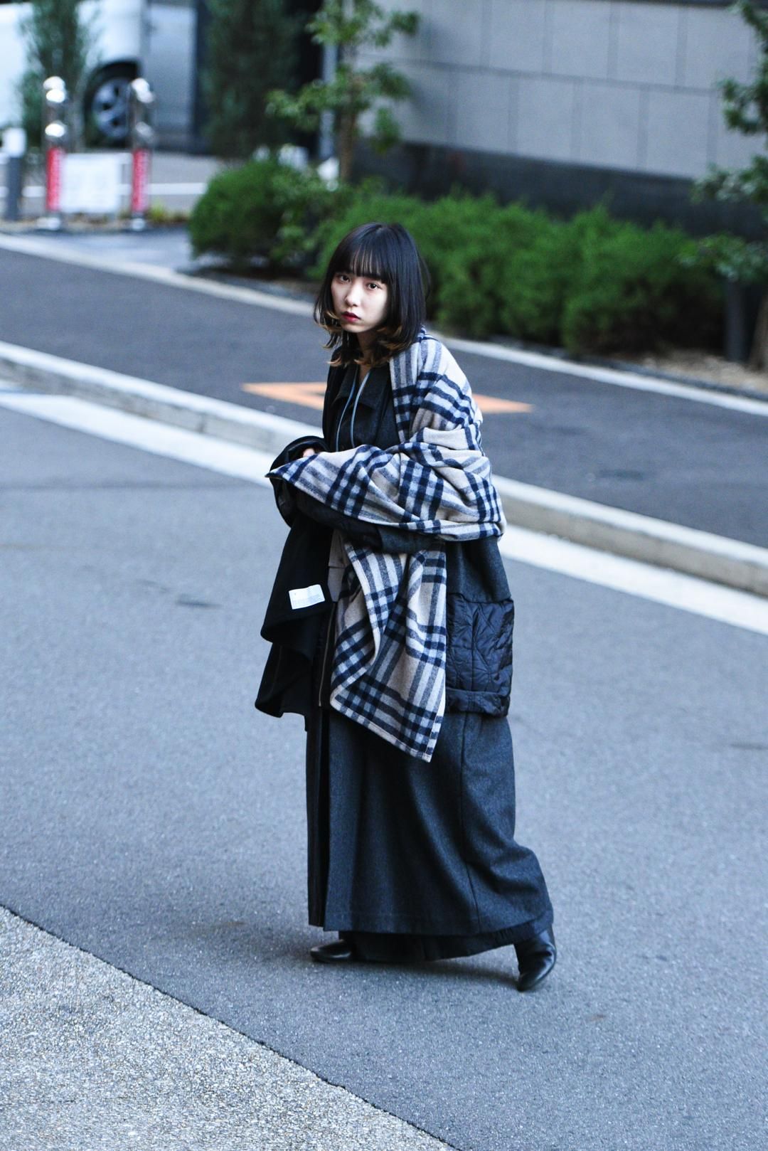 VOAAOV ウールモッサビッグストール Black×Beige Check - BISHOOL