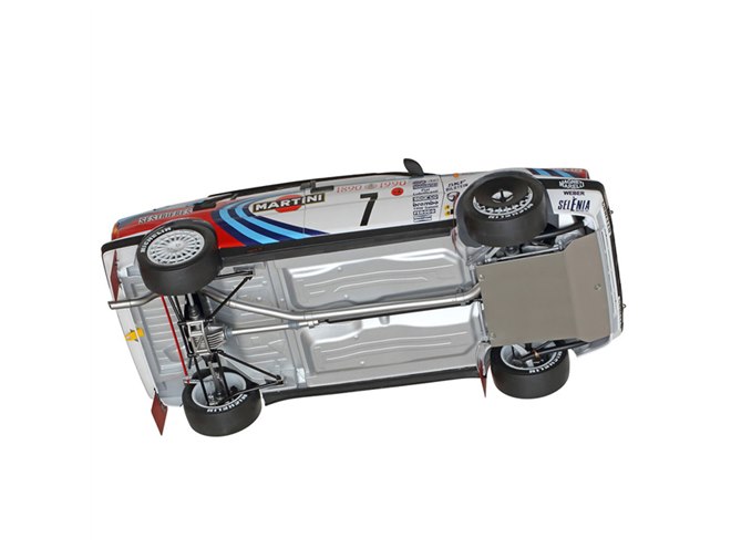 タミヤ、WRC出場車「ランチア デルタ HF インテグラーレ 16V」模型を