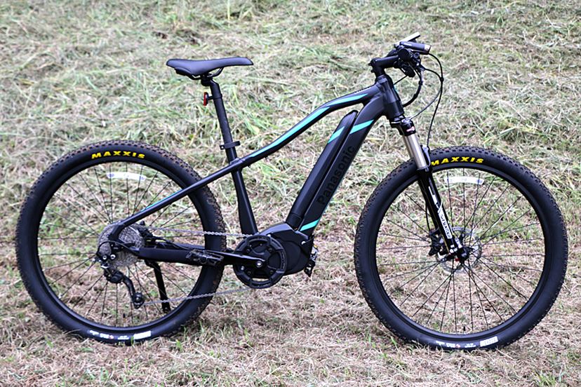 国産初のMTB×電動アシスト自転車！ 山で遊べて街乗りも快適な