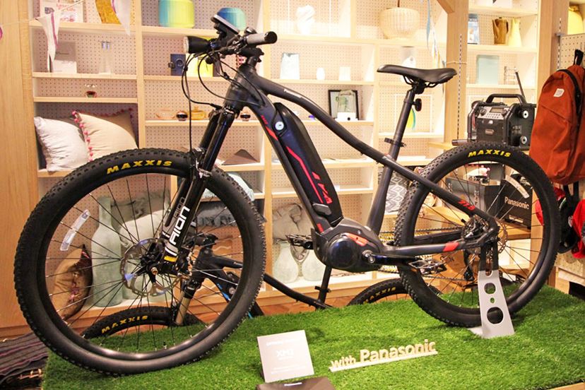 国内初のドライブユニットでスムーズな変速！ パナソニックの新型MTB