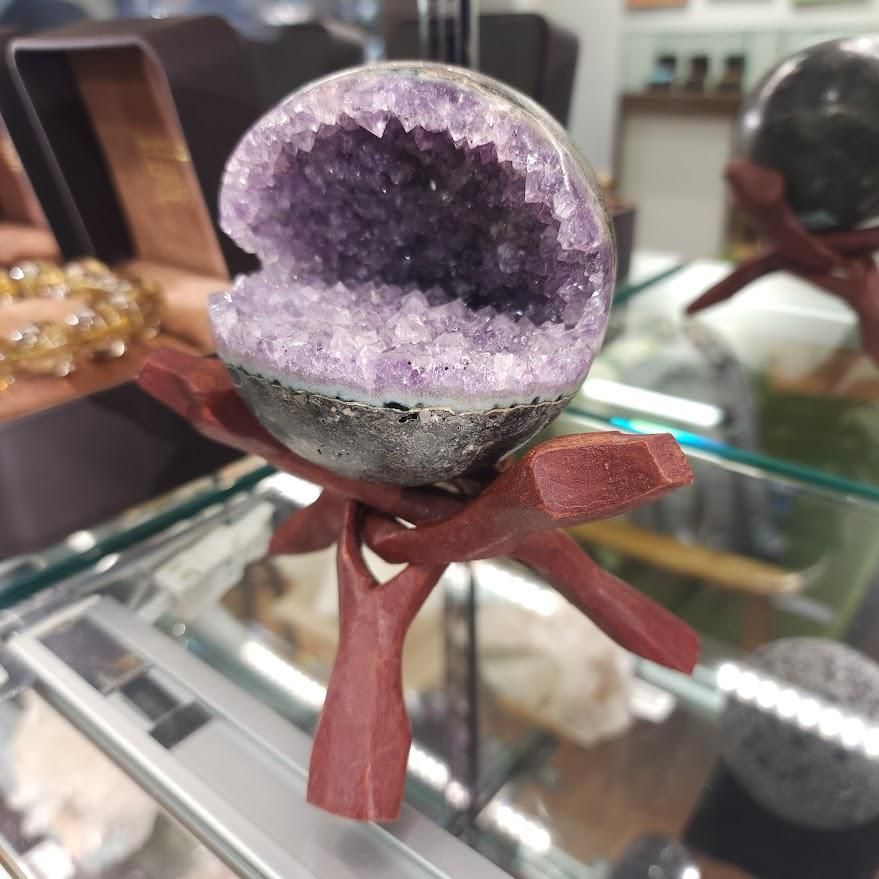 ブラジル産❣️美品❣️天然石透明感アメジストの笑い口NO.011806