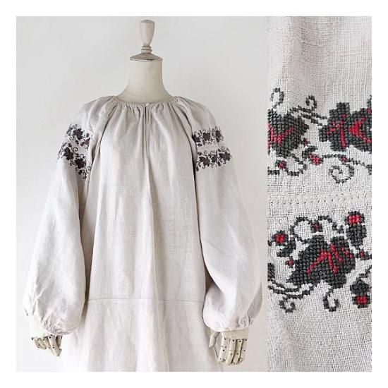 FG732 1910年代ウクライナ製黒い木の実刺繍ホームスパンリネン