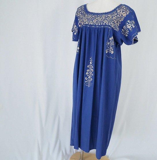 メキシコ・オアハカ州オコトラン・手刺繍ワンピース