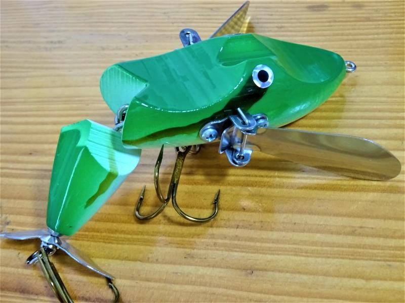 ハイフン ホグバスターWOOD 人気のくせ者ルアー NB-EYE-TOKYO