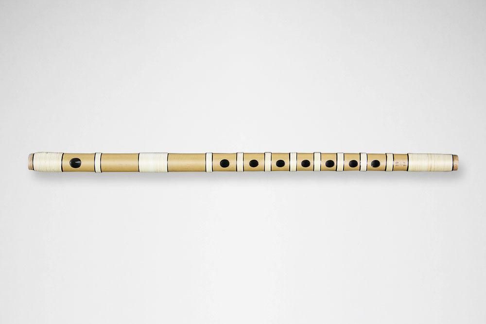 笛□獅子田 木製横笛「七」仕覆付 竹製藤巻 内側が朱