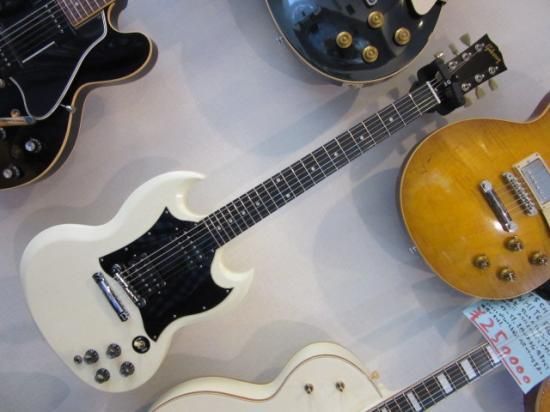 GIBSON SG SPECIAL FADED WORN WHITE 味わい深い経年変化が楽しめる