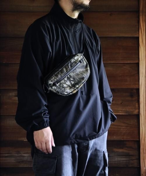 sublations FOOTBALL SCARF ASH BLACK