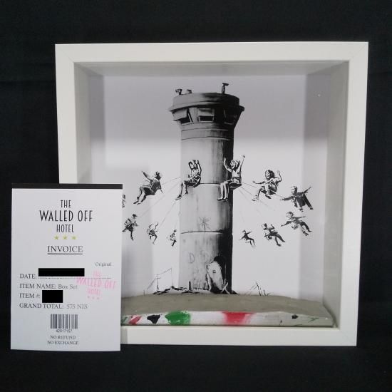 傷なし】バンクシー THE WALLED OFF HOTEL BOX SET Banksy アート 箱