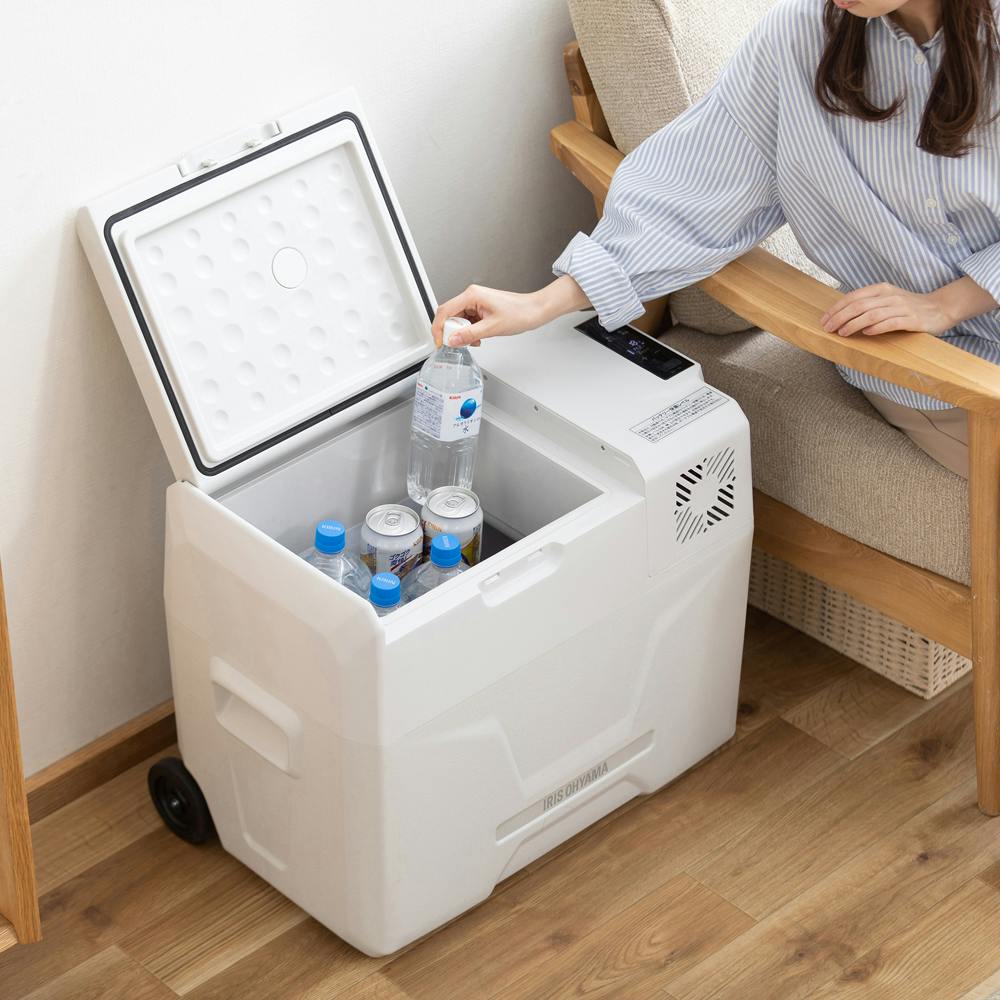 アイリスオーヤマ ポータブル冷蔵冷凍庫40L IPD-4B-W ホワイト 冷蔵庫