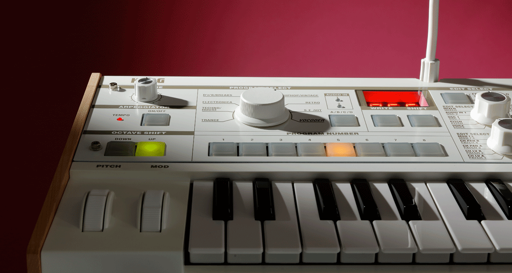 定番ミニシンセに 2+1スピーカー・システム搭載！ KORG microKORG S