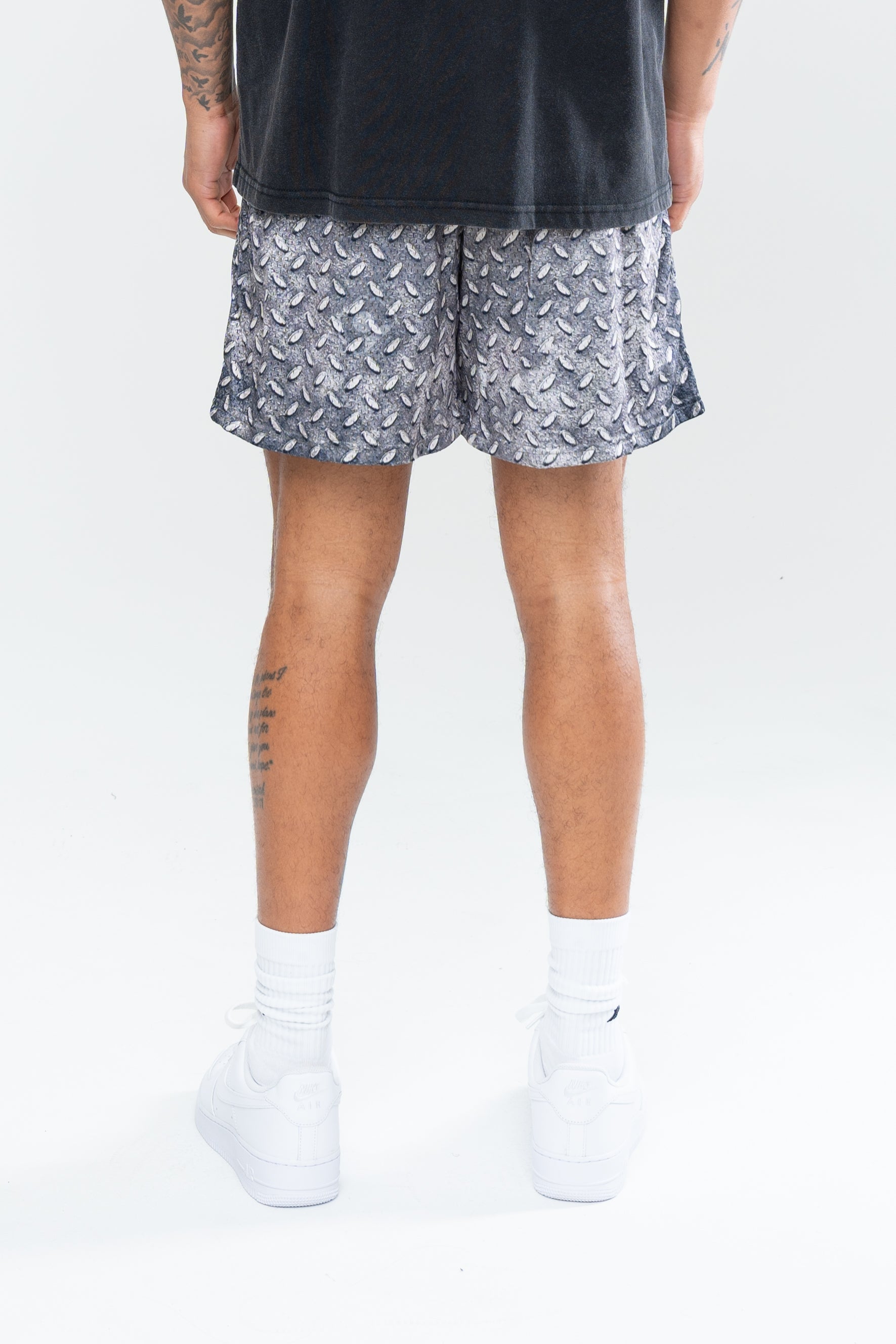 METAL MESH SHORTS - IRON – Inaka Power