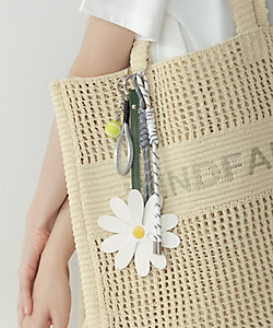 チャームド カクテル ブック バッグ チャーム | KATE SPADE NEW YORK
