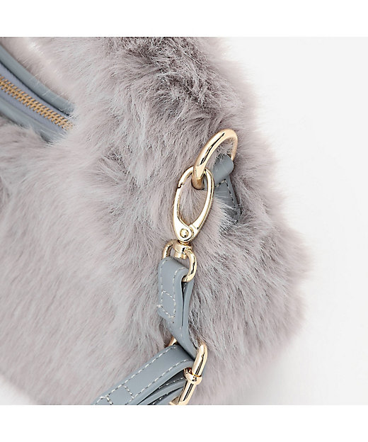 フェイクファーハーフムーンバッグ 8654421 | KATE SPADE NEW