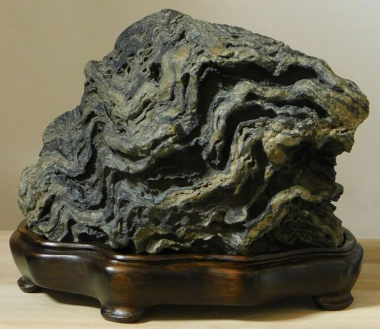 緋山酔恭「山水石美術館」 華山石・抹香石,サヌカイト・筑前真黒石・千仏石