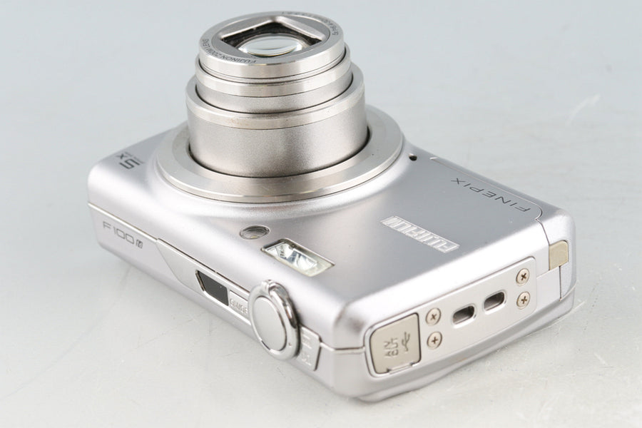 FUJIFILM FINEPIX F100fd 動作確認済 シルバー 5倍ズーム 富士フイルム