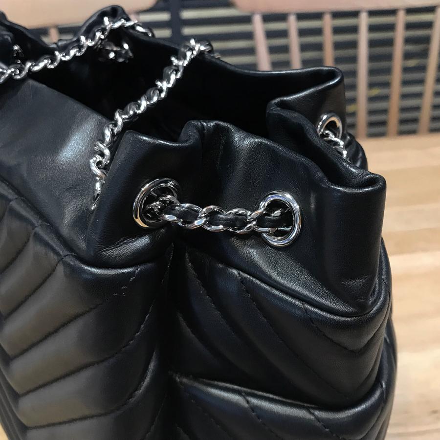 CHANEL（シャネル） 【超美品】シャネル シェブロン ドローストリング