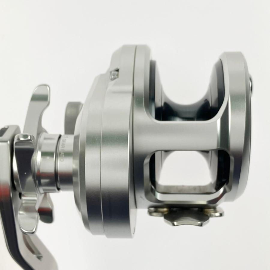 ▽▽ SHIMANO シマノ 17オシアジガー 2000NRHG 03671 やや傷や汚れあり