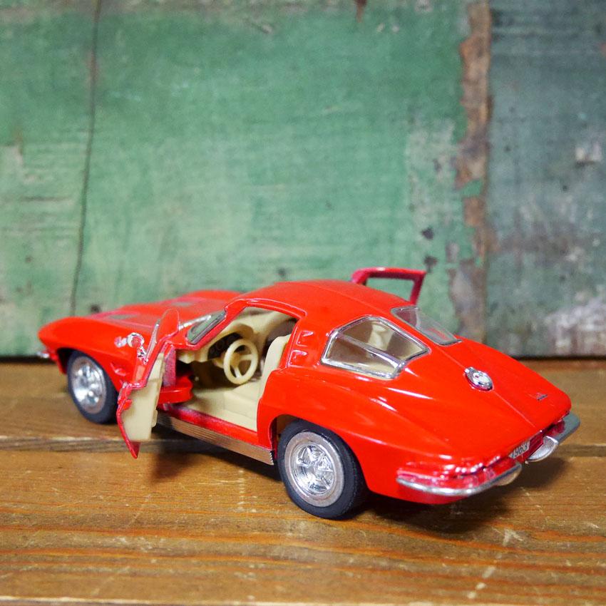 シボレー コルベット スティングレイ 1/36 プルバックミニカー 1963