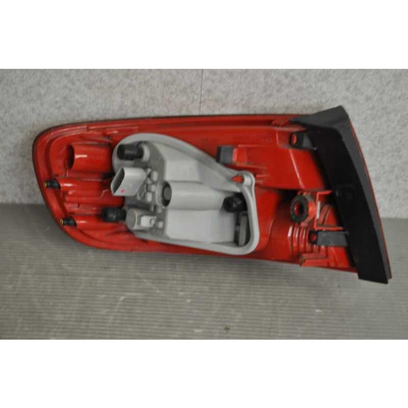 アウディ A4 アバント 1.8 TFSI (8KCDH B8) 純正 動作保証 右 テール